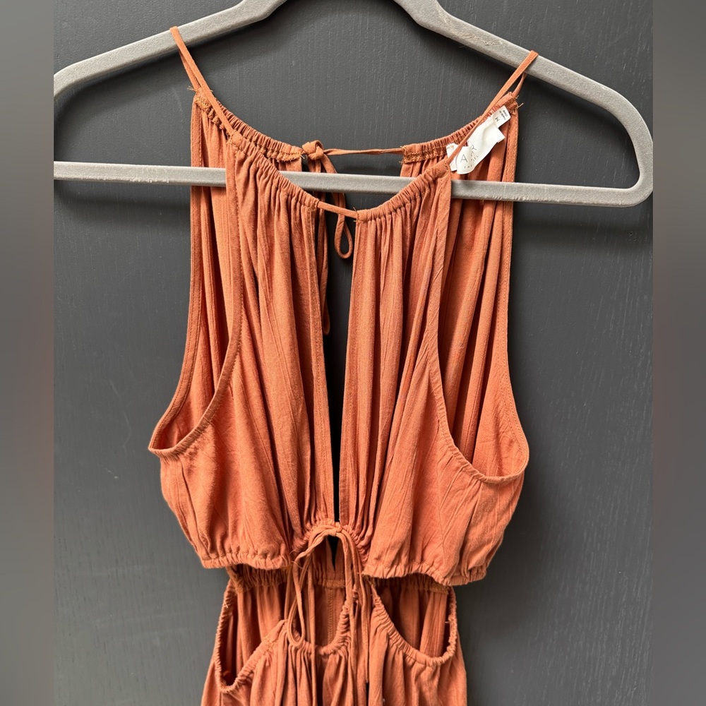 ASTR the Label Clay Color Cut Out Maxi Dress Size M - Picture 3 of 4